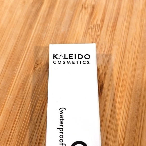 Kaledido Obsidian Waterproof Liquid Eyeliner, Full-size 2g - Picture 4 of 7